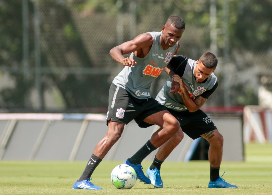 Marllon e Gabriel no penltimo treino antes do duelo contra o Santos, pelo Brasileiro 2020