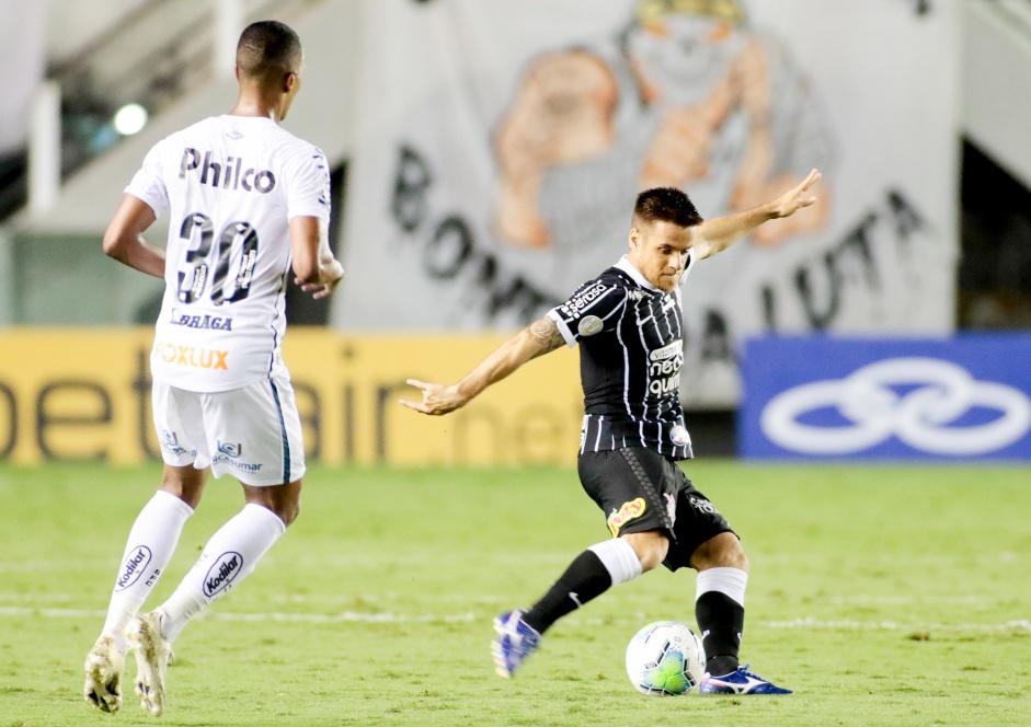 Ramiro durante jogo entre Corinthians e Santos, na Vila Belmiro, pelo Brasileiro