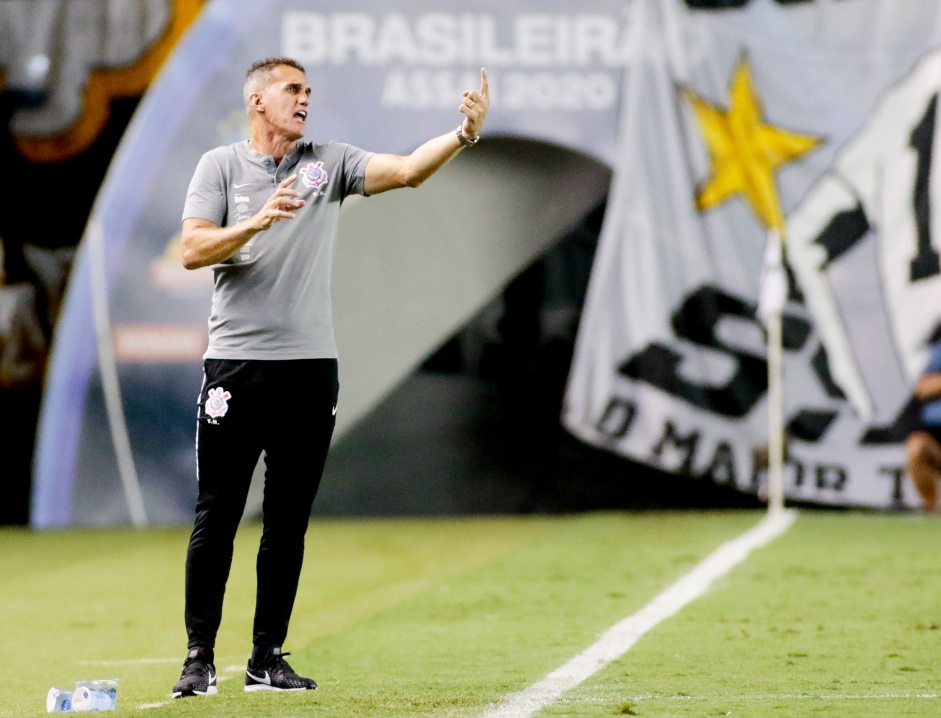 Vagner Mancini durante partida entre Corinthians e Santos, na Vila Belmiro, pelo Brasileirão