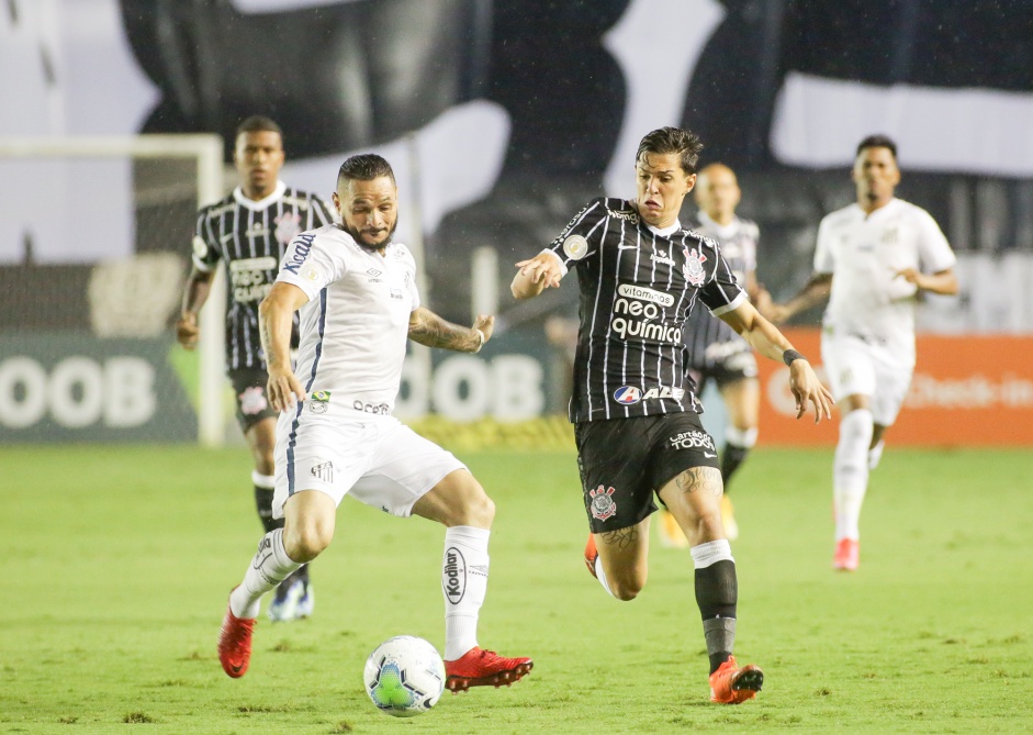 Vital no jogo contra o Santos, pelo Campeonato Brasileiro 2020, na Vila Belmiro