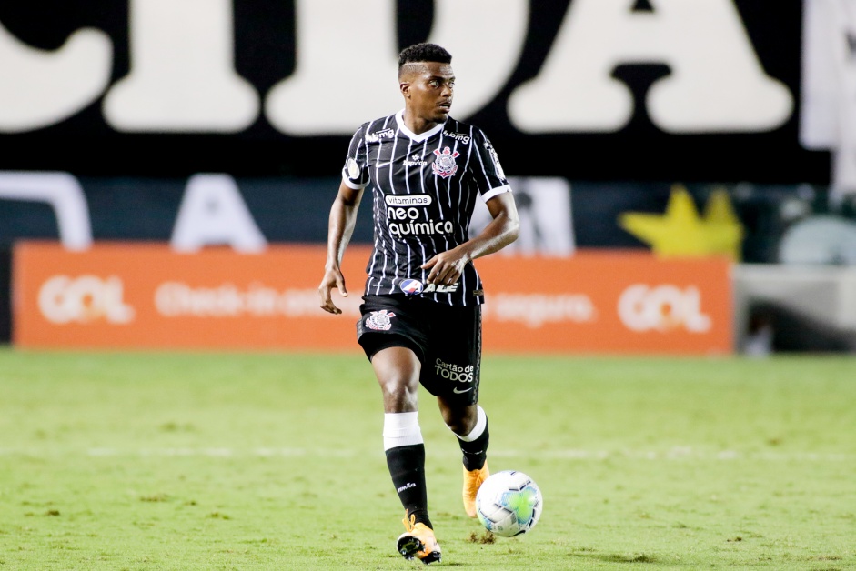 Zagueiro Jemerson durante partida entre Corinthians e Santos, na Vila Belmiro, pelo Brasileiro