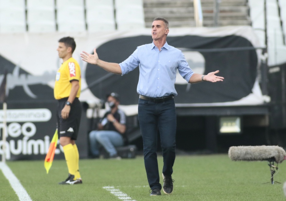 Treinador no gostou do que viu em campo neste domingo