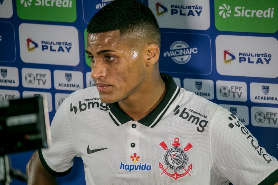 Rodrigo Varanda se destaca em empate por 2 a 2 com o Palmeiras Rodrigo Varanda se destaca em empate por 2 a 2 com o Palmeiras