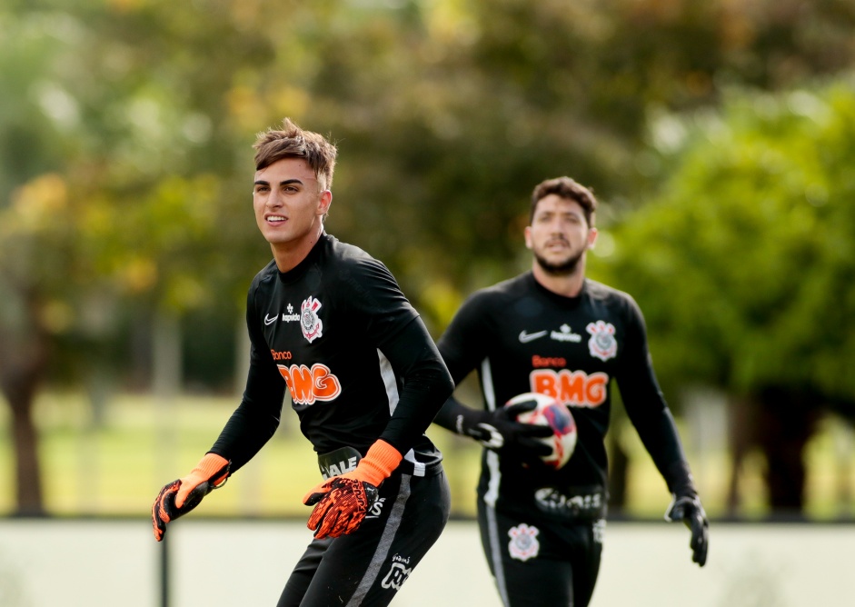 Donelli e Caque durante treino preparatrio para o jogo entre Corinthians e Palmeiras