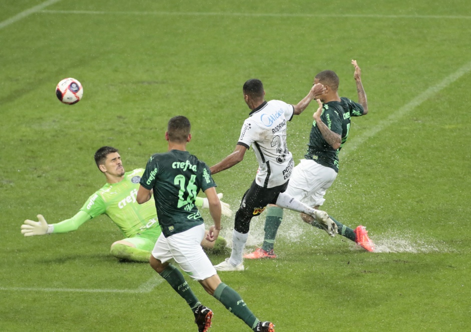 Rodrigo Varanda marcou o segundo gol do Corinthians contra o Palmeiras, na Neo Química Arena Rodrigo Varanda marcou o segundo gol do Corinthians contra o Palmeiras, na Neo Química Arena