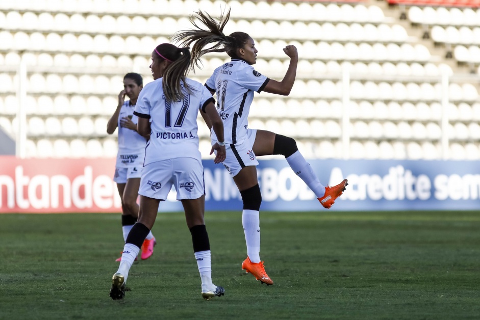 Gabi Nunes comemorando gol contra o El Nacional, pela Libertadores Feminina