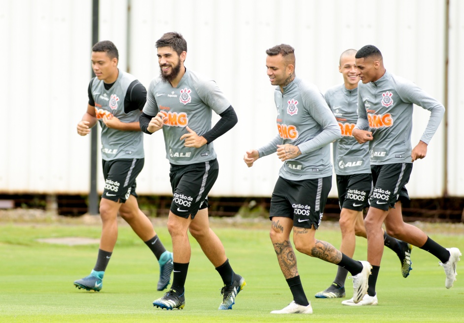 Veteranos no ltimo treino antes do jogo contra a Ponte Preta