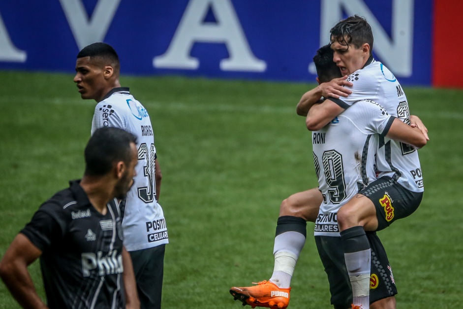 Mateus Vital no jogo contra a Ponte Preta, na Neo Qumica Arena, pelo Campeonato Paulista