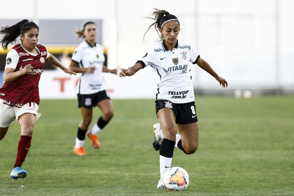 Diany no duelo contra o Universitario-PER, pela Copa Libertadores Feminina