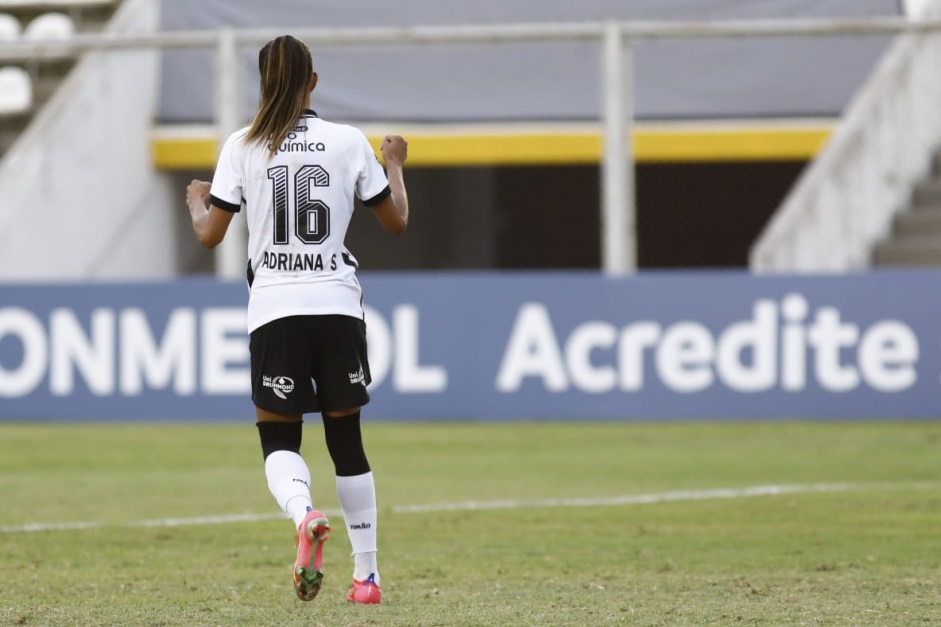 Adriana no jogo contra o América de Cali, pela Copa Libertadores Feminina