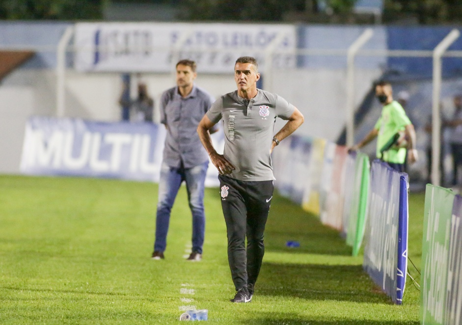 Tcnico Vagner Mancini durante partida entre Corinthians e So Caetano