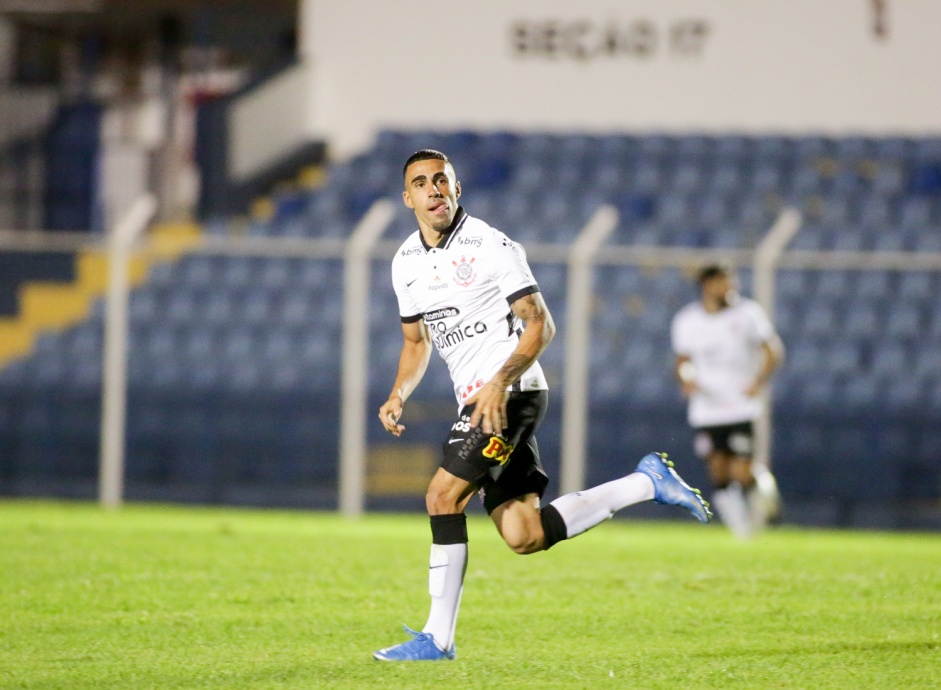 Volante Gabriel durante partida entre Corinthians e So Caetano neste domingo