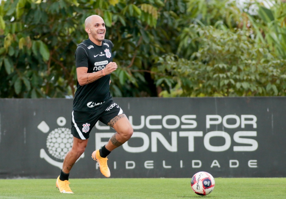 Fbio Santos segue em treinamento no CT Dr. Joaquim Grava