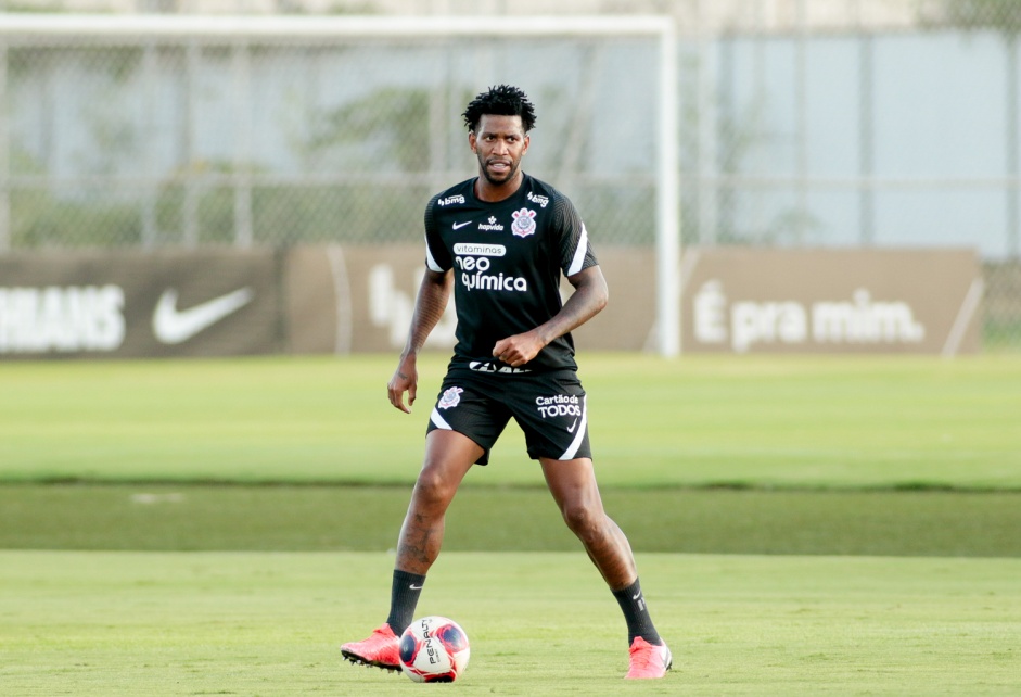 Gil deve completar 100 jogos pelo Corinthians desde o retorno ao clube