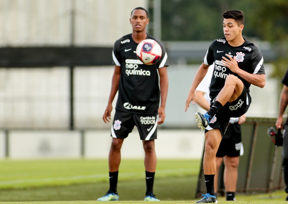 Roni pode voltar a receber oportunidades com a camisa do Corinthians Roni pode voltar a receber oportunidades com a camisa do Corinthians