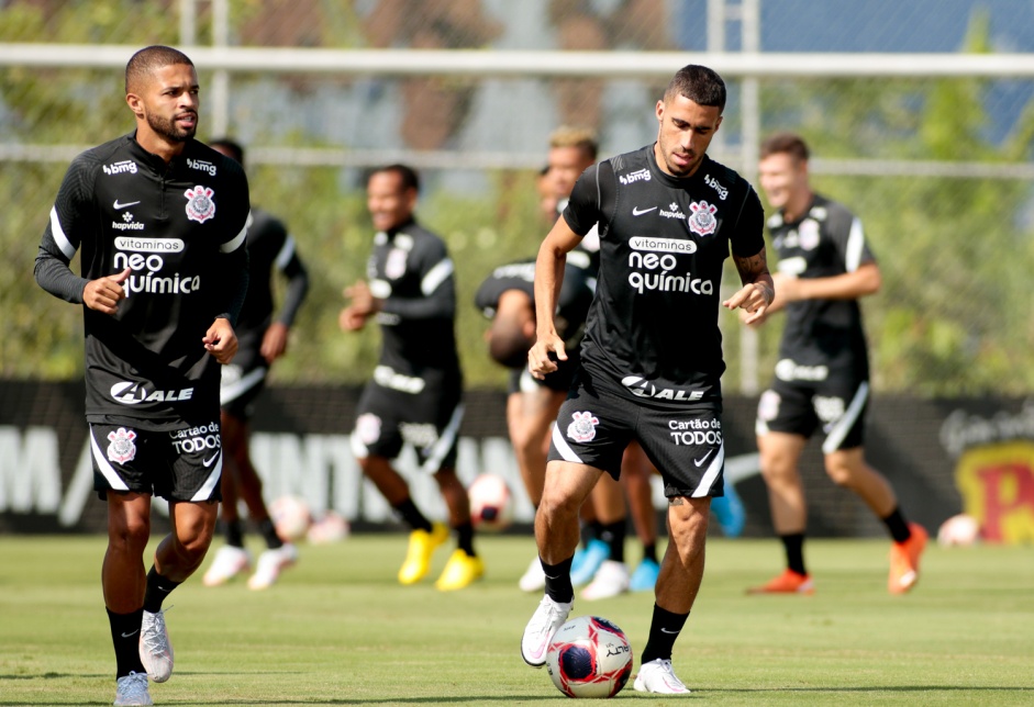 Vitinho e Gabriel são titulares do Corinthians neste domingo Vitinho e Gabriel são titulares do Corinthians neste domingo