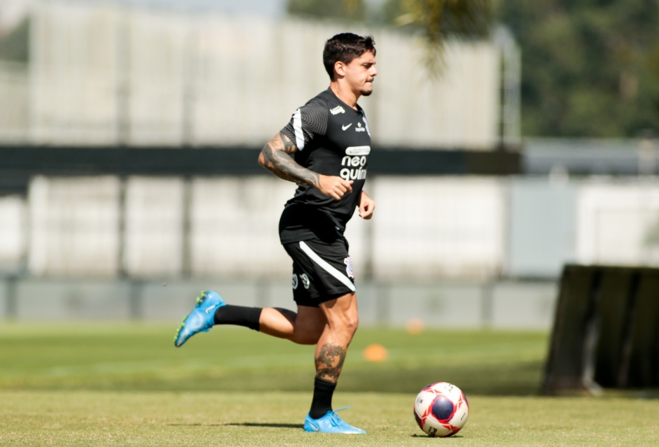 Lateral Fagner durante o treino do Corinthians no Centro de Treinamentos Joaquim Grava