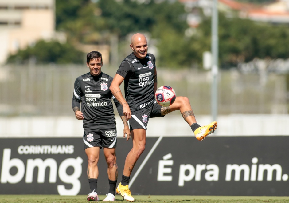 Fbio Santos e Fagner so os dois melhores passadores do Brasileiro at o momento