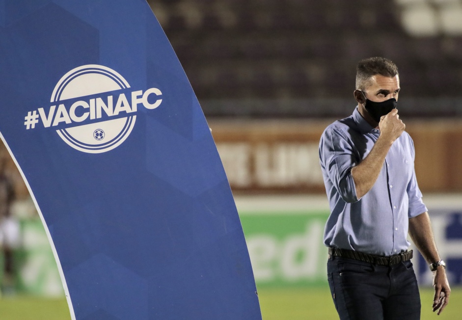 Vagner Mancini durante jogo entre Corinthians e Ferroviária, na Fonte Luminosa
