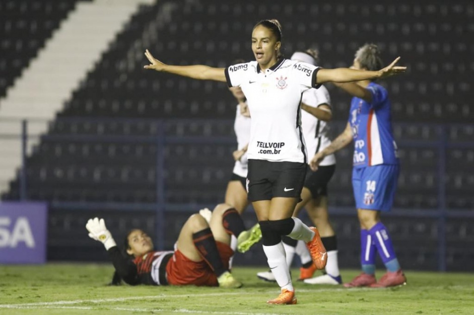 Gabi Nunes marcou o segundo gol do Corinthians Feminino, contra o Napoli, pelo Brasileirão