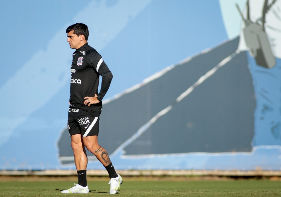 Fagner durante treino preparatrio para jogo contra o River Plate-PR, pela Sul-Americana