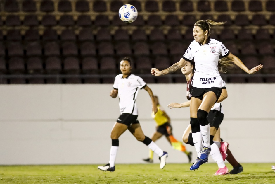 Gabi Zanotti durante jogo contra a Ferroviria, pelo Campeonato Brasileiro Feminino