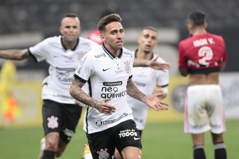 Gustavo Silva marcou o segundo gol do Corinthians na Neo Qumica Arena, pelo Paulisto