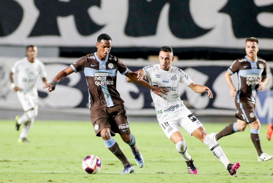 Atacante Cau durante jogo contra o Santos, pelo Campeonato Paulista 2021