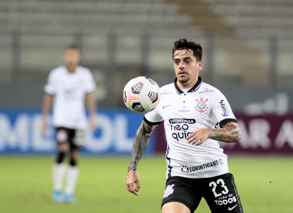 Fagner em partida entre Corinthians e Huancayo, pela Copa Sul-Americana