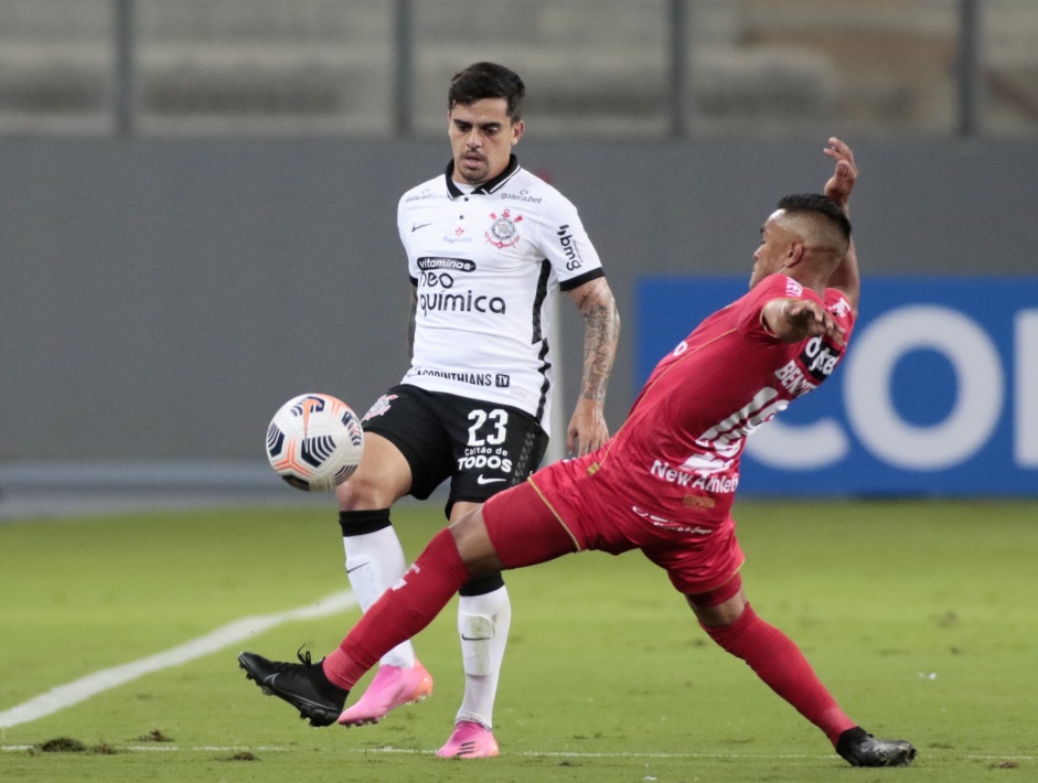 Lateral Fagner em partida entre Corinthians e Huancayo, pela Copa Sul-Americana