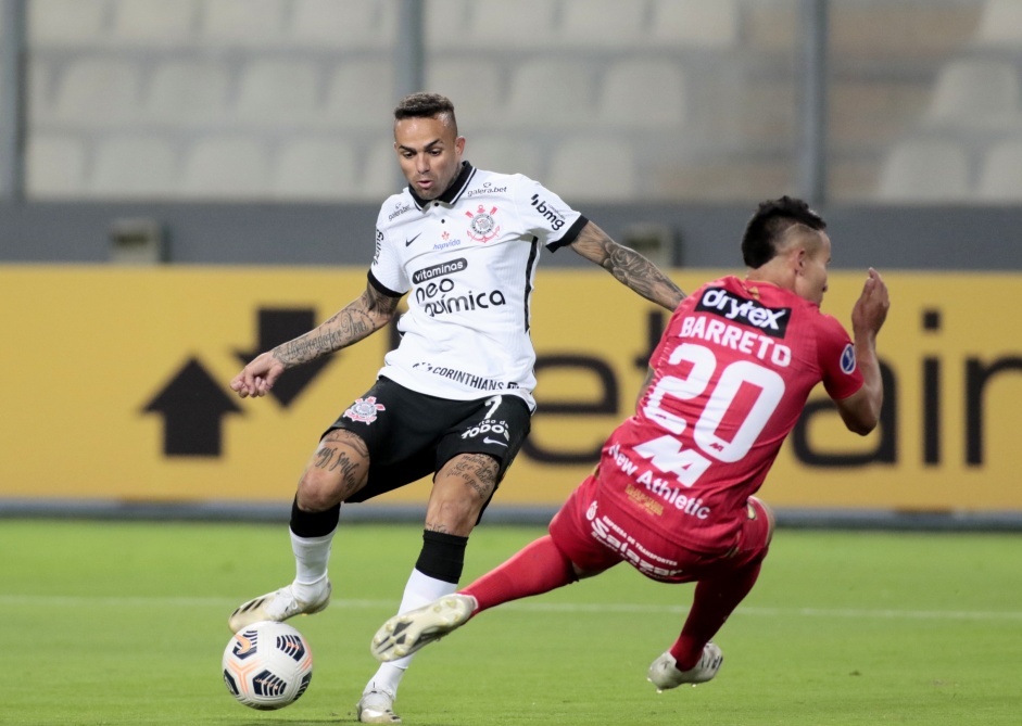 Luan durante partida entre Corinthians e Huancayo, pela Sul-Americana