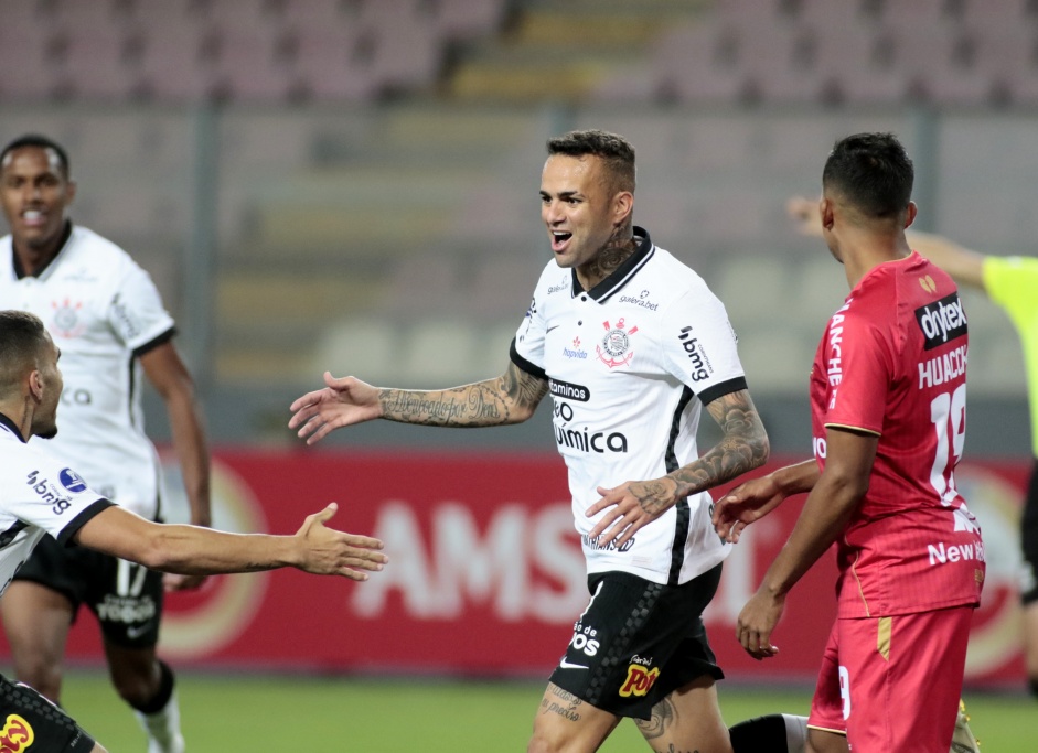 Luan marcou o primeiro gol do Corinthians contra o Huancayo, pela Sul-Americana