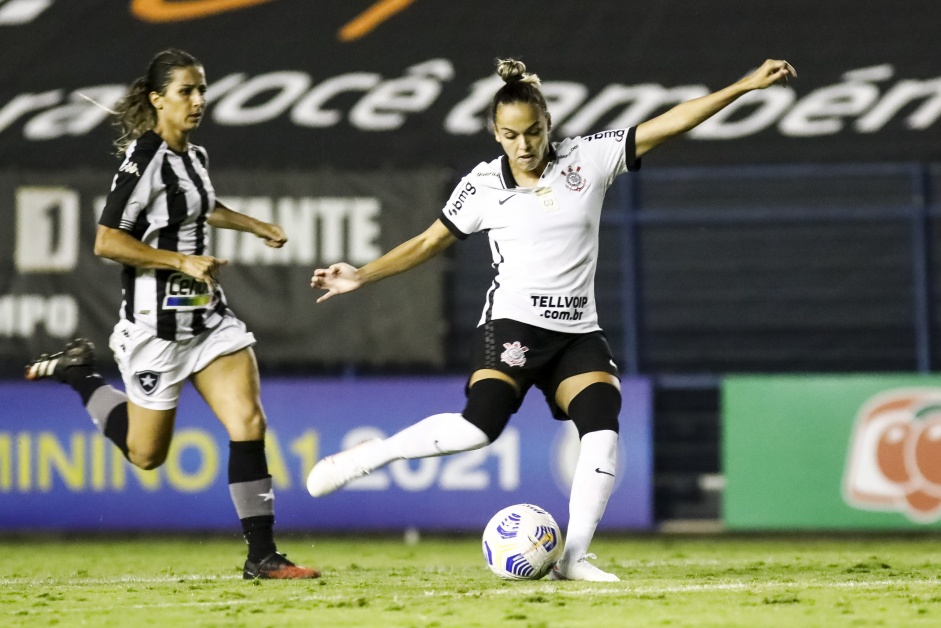 Portilho durante jogo entre Corinthians e Botafogo, pelo Campeonato Brasileiro Feminino