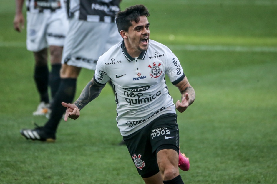 Fagner abriu o placar para o Corinthians contra a Inter de Limeira na Neo Qumica Arena