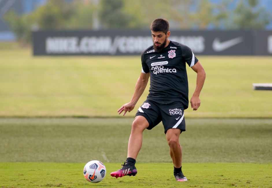 Bruno Méndez durante treino do Corinthians no CT Dr. Joaquim Grava