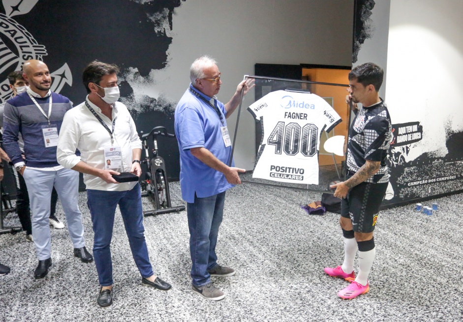 Homenagem ao lateral Fagner pelos 400 jogos com a camisa do Corinthians