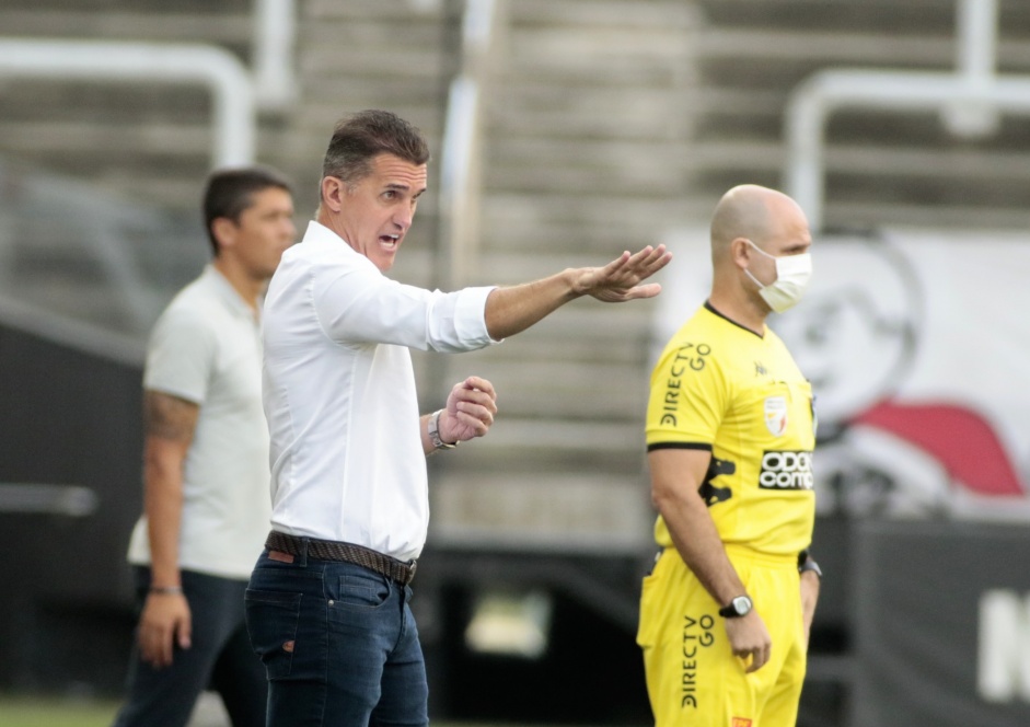 Torcida do Corinthians voltou a reforçar pedidos por demissão de Mancini após eliminação