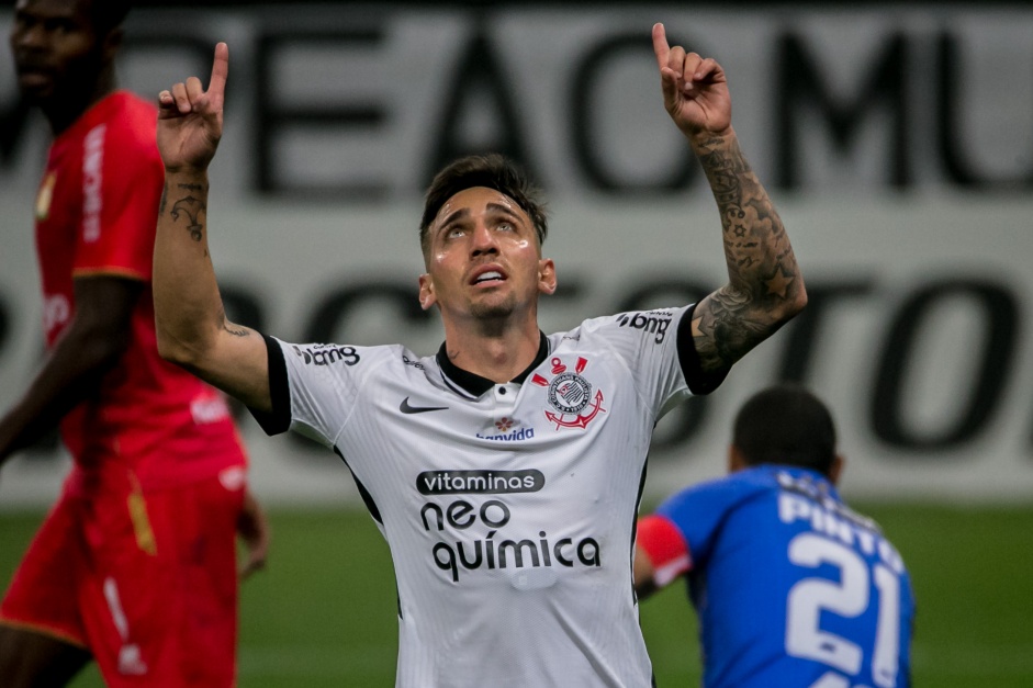 Mosquito marcou dois gols contra o Corinthians, pela Copa Sul-Americana, na Neo Qumica Arena