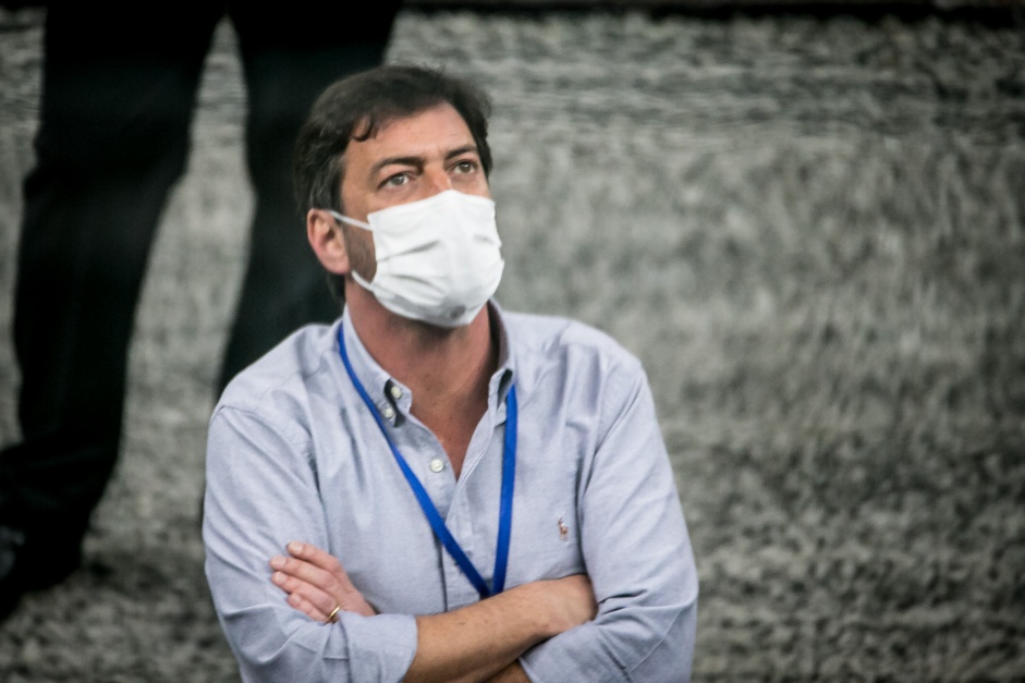 Presidente do Corinthians, Duilio Monteiro, está na Neo Química Arena para jogo contra o Huancayo