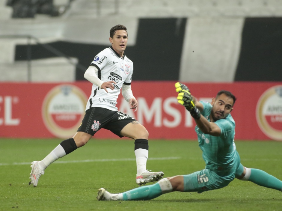 Mateus Vital durante partida entre Corinthians e River Plate, pela ltima rodada da Sul-Americana