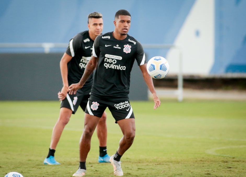 Lo Natel durante ltimo treino do Corinthians antes da estreia pelo Brasileiro 2021