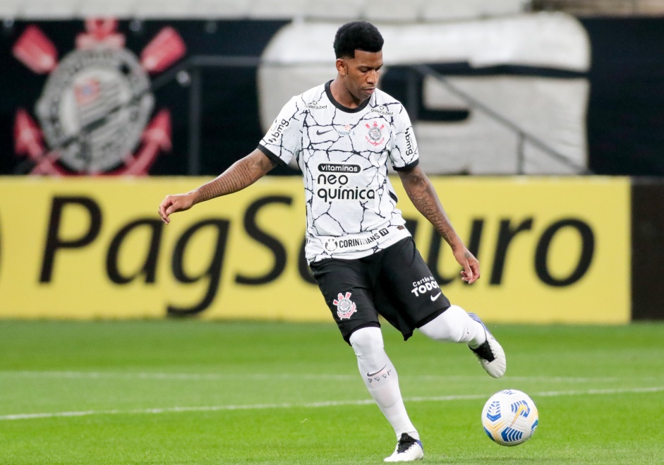 Gil no jogo entre Corinthians e Red Bull Bragantino, pelo Brasileiro, na Neo Química Arena