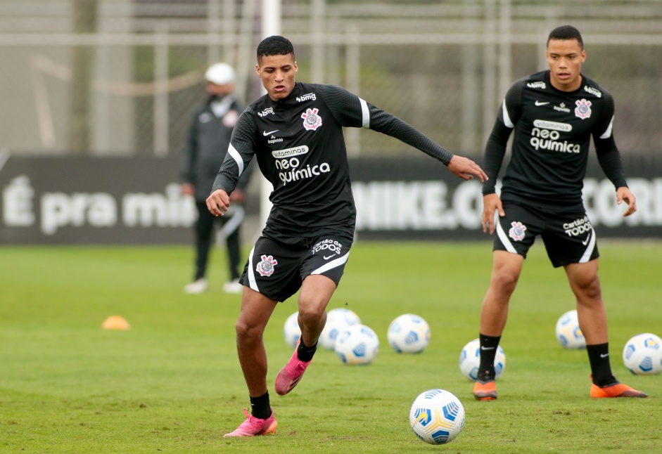 Varanda e Mandaca so dois dos atletas da Copinha que ja atuaram pelo profissional