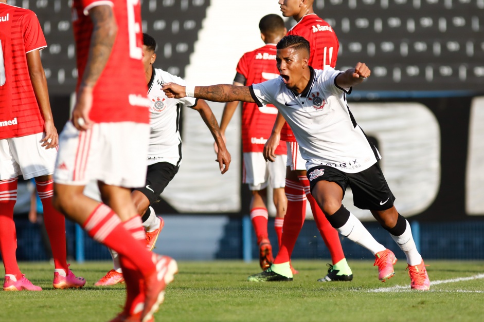 Juan David durante empate entre Corinthians e Internacional, pelo Campeonato Brasileiro Sub-20