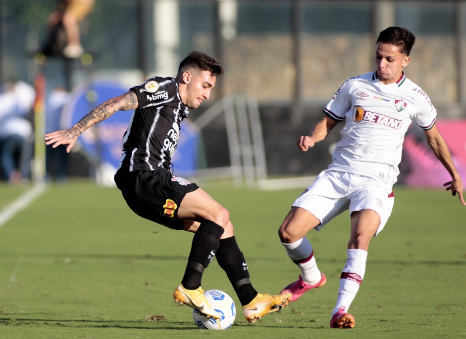 Gustavo Silva durante a partida contra o Fluminense, válida pelo Brasileirão