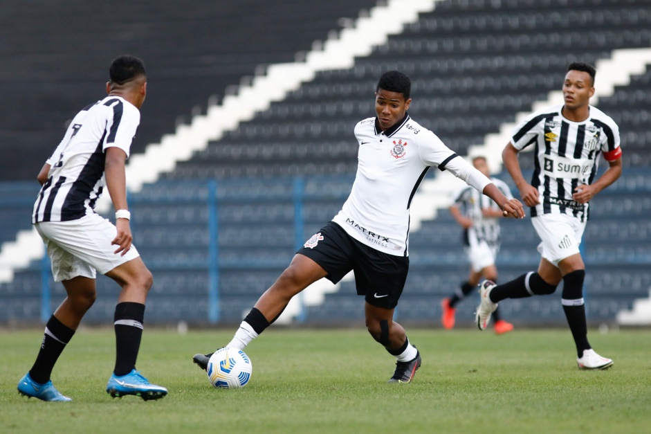 Wesley durante goleada do Corinthians sobre o Santos, pelo Brasileiro Sub17 Wesley durante goleada do Corinthians sobre o Santos, pelo Brasileiro Sub17