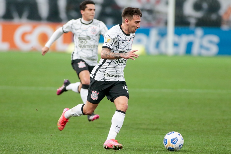 Gustavo Mosquito durante a partida entre Corinthians e Internacional, na Neo Qumica Arena