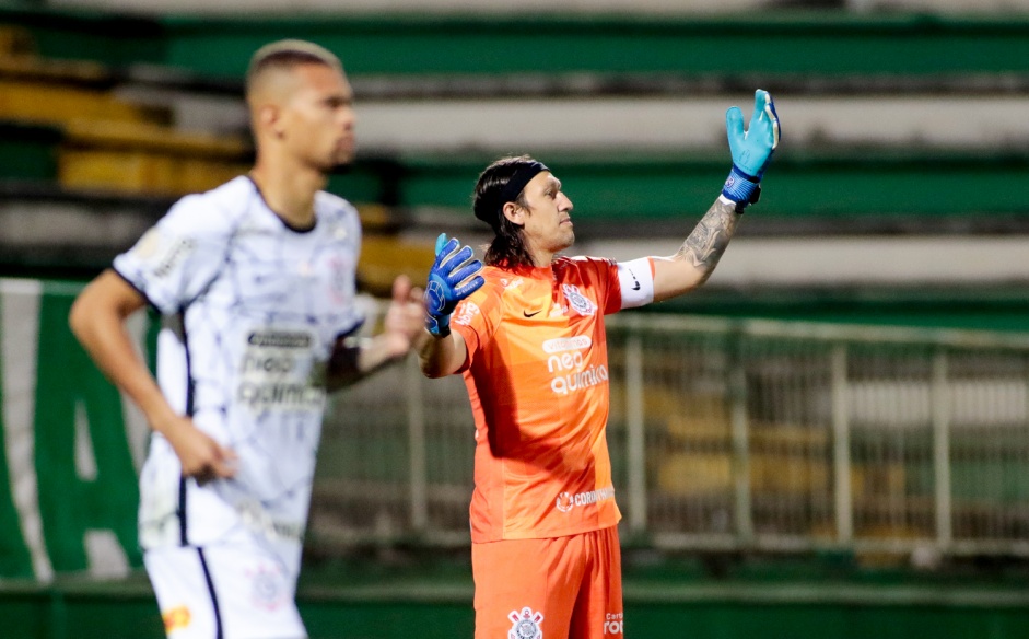 Cássio durante jogo entre Corinthians e Chapecoense, na Arena Condá