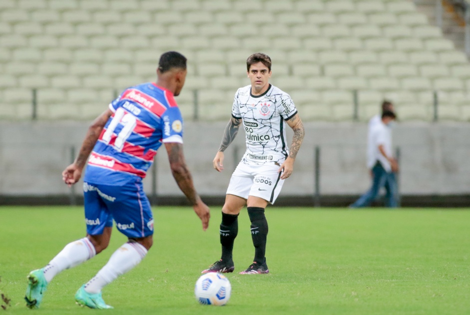 Fagner durante jogo entre Corinthians e Fortaleza, no Castelo, pelo Campeonato Brasileiro
