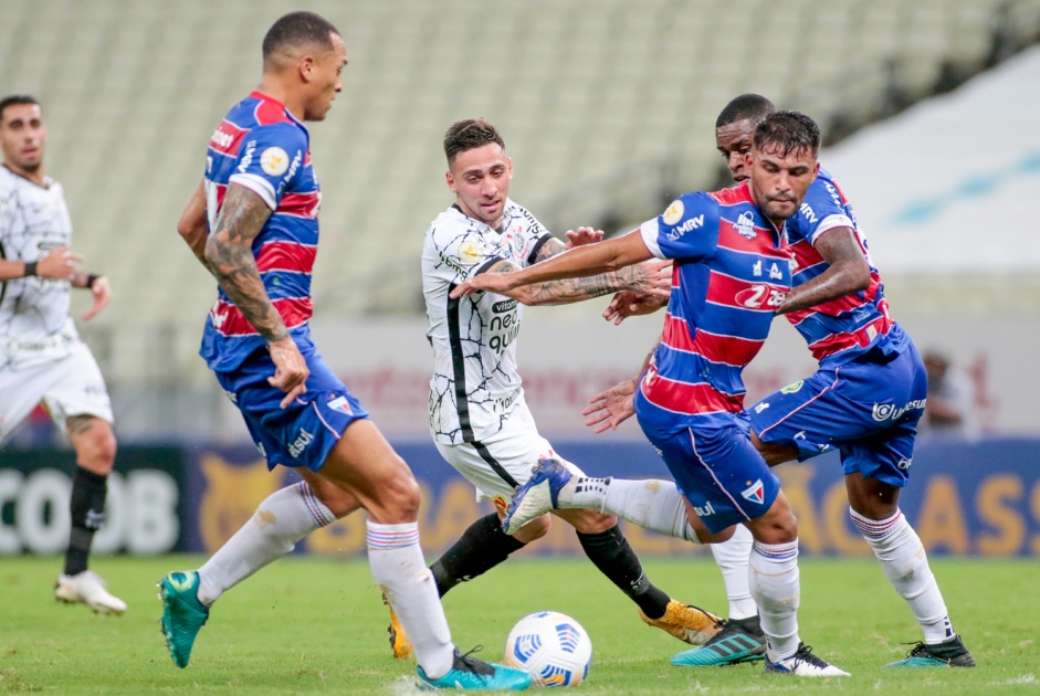 Gustavo Silva durante jogo entre Corinthians e Fortaleza, no Castelo, pelo Campeonato Brasileiro